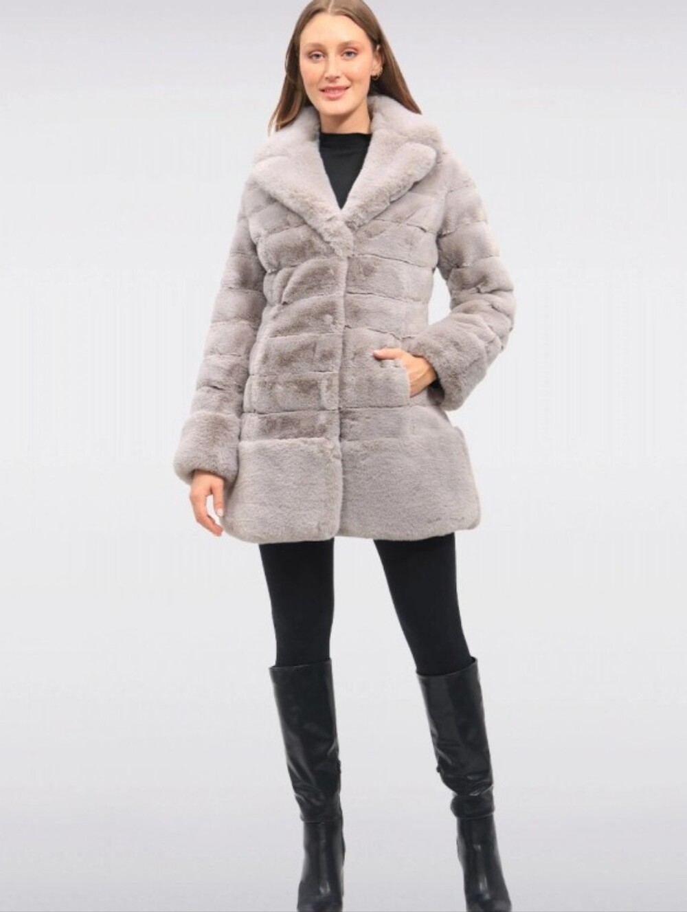 Women's Luxury Silver Gray Plush Faux Fur Coat ByJones New York
